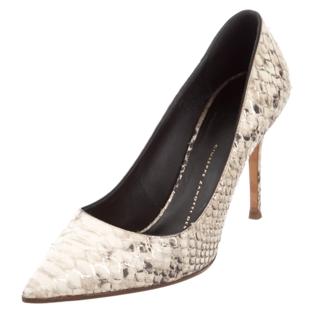giuseppe zanotti embossed leather pumps